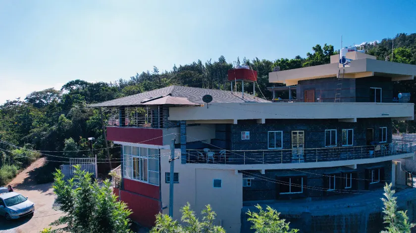 Rashi Z View Estate Stay - Image 1
