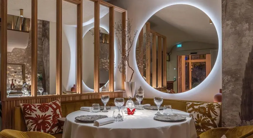 Auberge De Saint-Rémy - Mas De Garance - Table Gastronomique Étoilé - Image 1