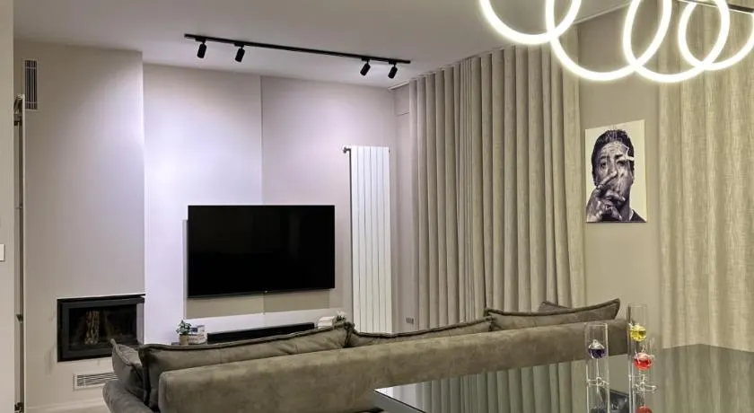 The Corner 1BR in Gemmayze - Image 1