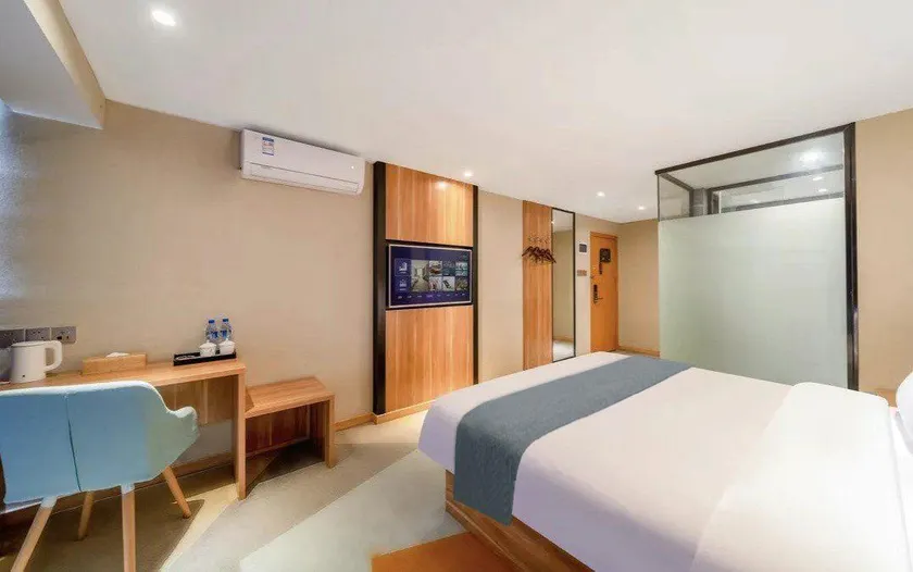 Herun Hotel - Image 1