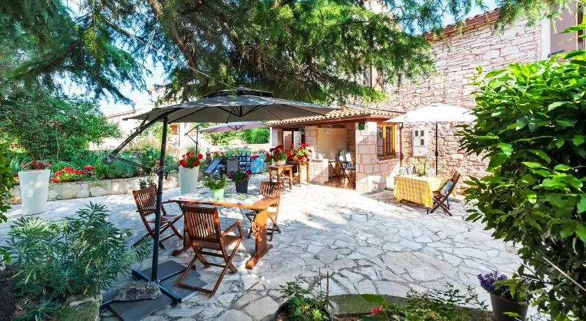 Apartment Pino - Image 1