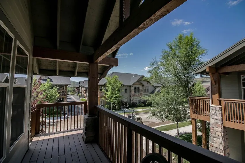 Fox Pointe at Redstone - Image 1