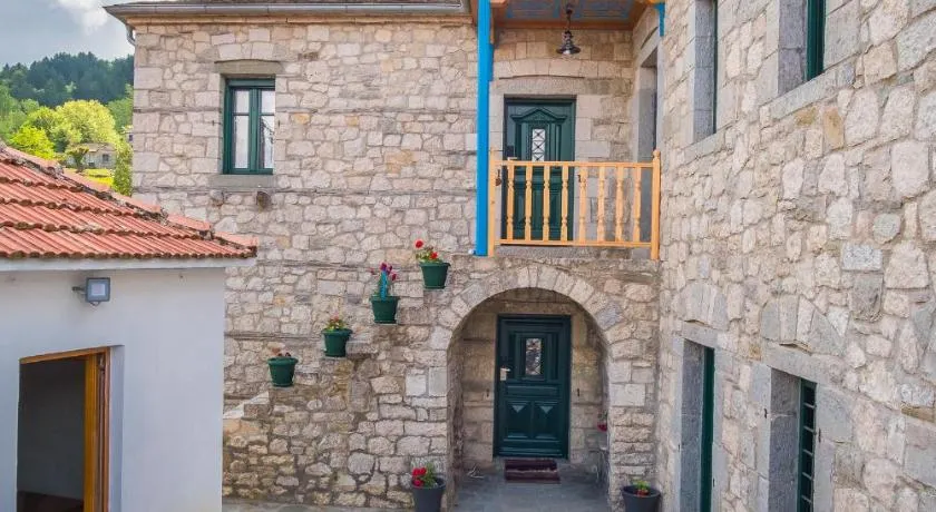 Hotel Arhontiko Vourloka - Image 1