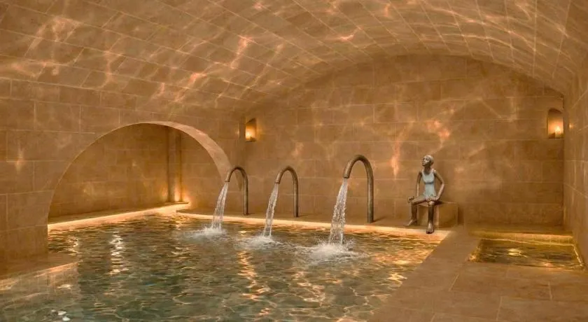 LLONGA'S Collection - Born Suites & Spa - Image 1