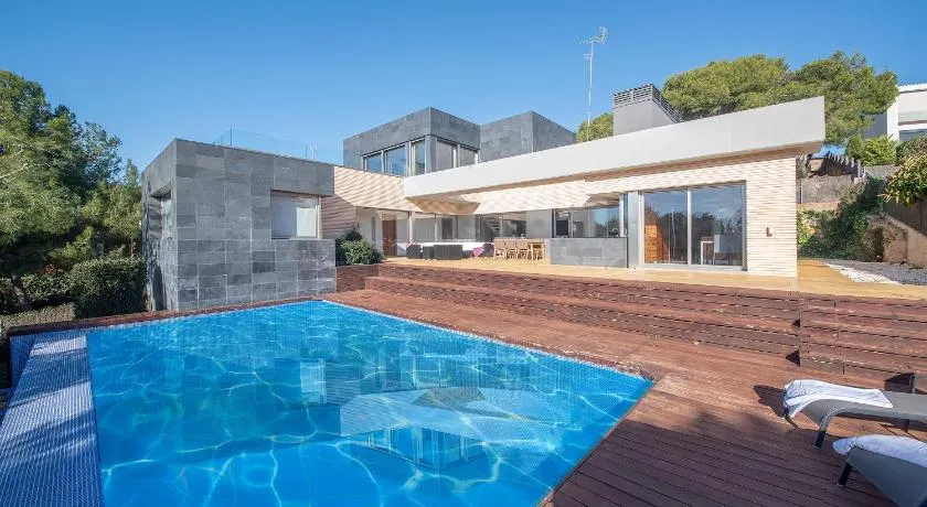 Limonium Deluxe Villa with Private Pool, TarracoHomes - Image 1