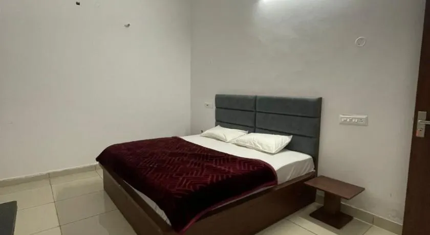 Hotel Royal living - Image 1