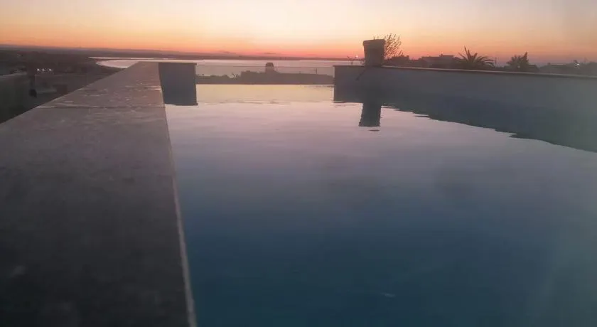 Sensations Guesthouse - Image 1