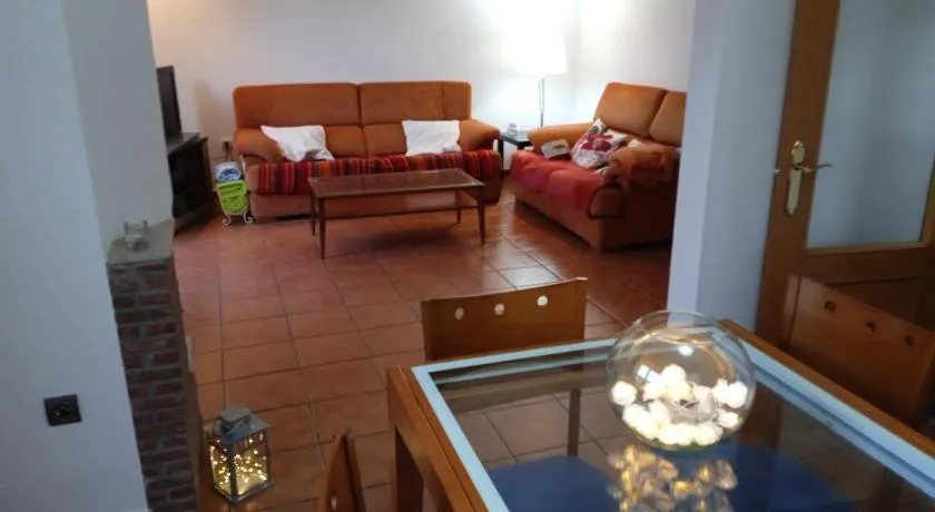 Vivienda adosada , con merendero en Carcedo - Image 1