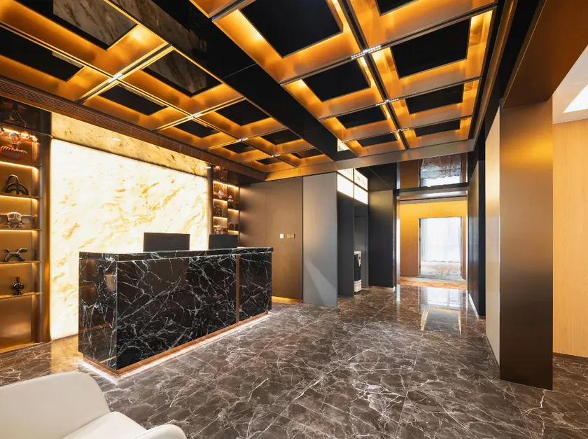 YeeJ Hotel - Image 1