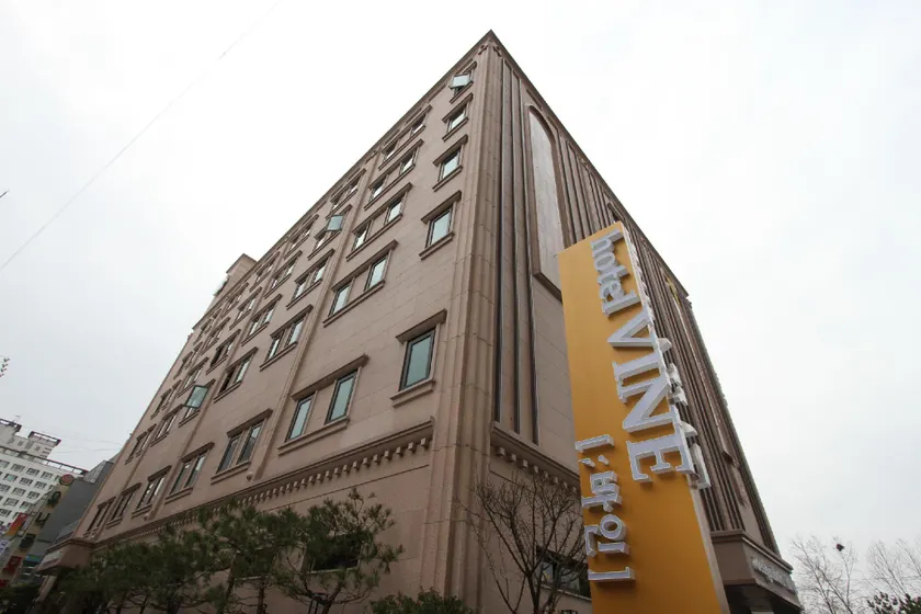 Hotel Vine - Image 1