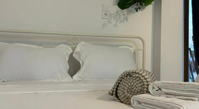 Paola’s Apartment Near Athens Airport - Image 1