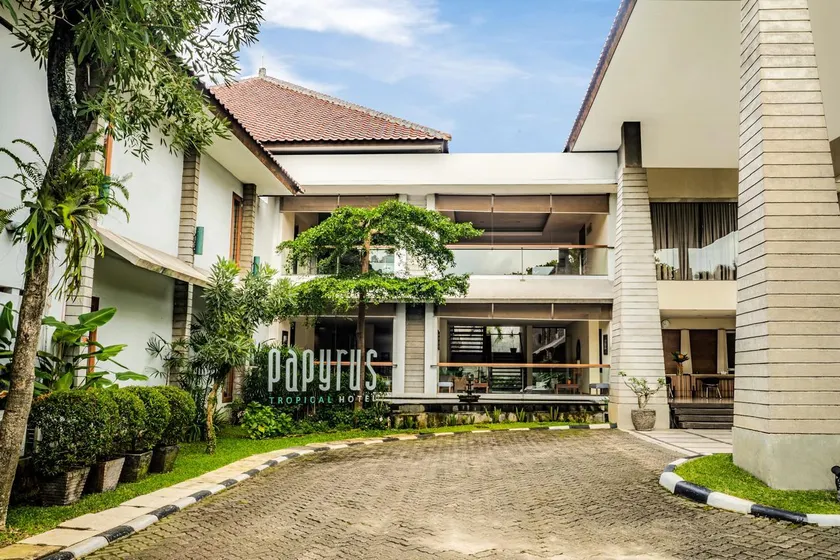 Papyrus Tropical Hotel - Image 1