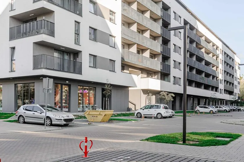 lumina comfortable apartment on Drewnowska - Image 1