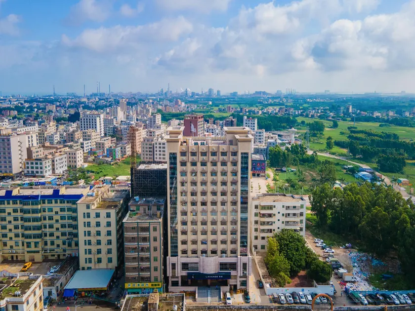 Lavande Hotel Zhanjiang Donghai Island - Image 1