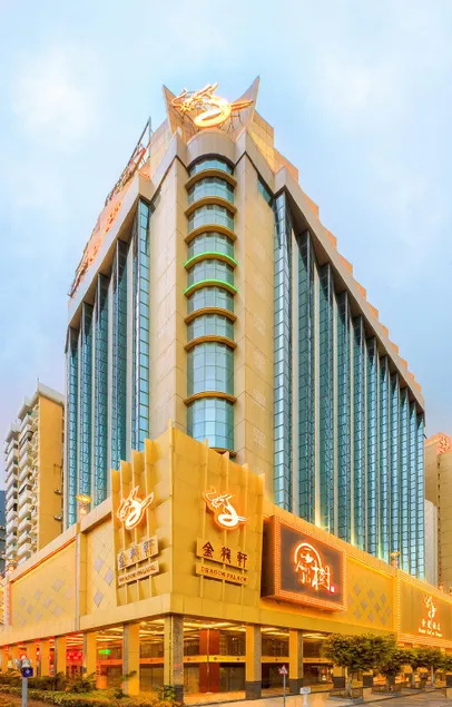 Hotel Golden Dragon - Image 1