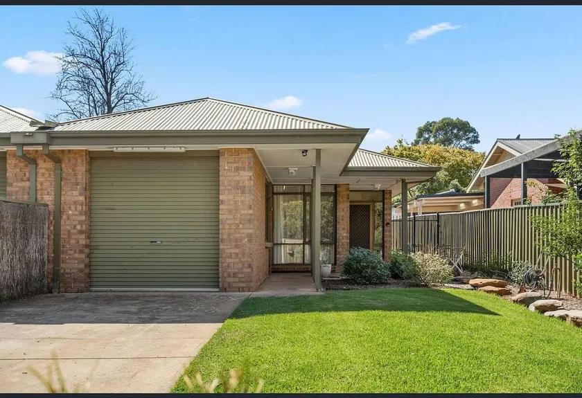 Quiet Family Home Near Adelaide CBD - Myrtle Bank - Image 1