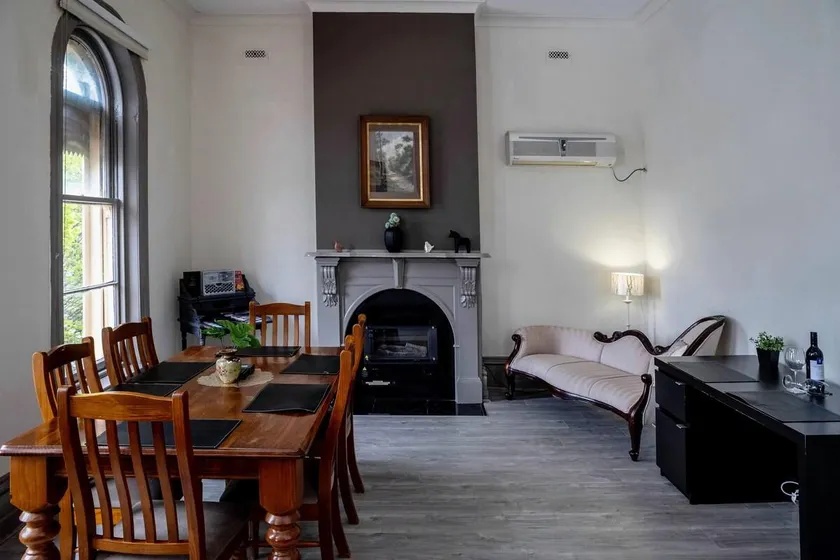 Grampians Views★Perfect Getaway★CBD★Netflix★WiFi - Image 1