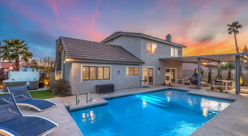 Sunset Swim, Luxury Vegas Villa with Pool, Hot Tub - Image 1