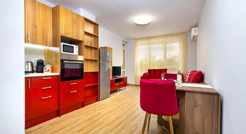 Bright and Cozy Apartment Next to a City Park by Flat Mаnager - Image 1