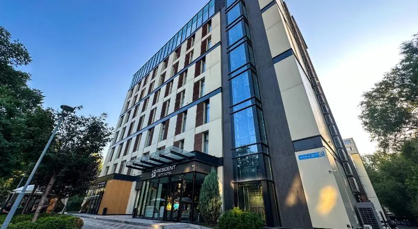 Resident City Hotel - Image 1