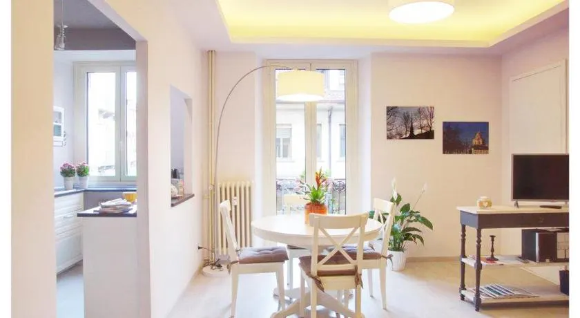 Santa Chiara Apartment by Home4holidays - Image 1