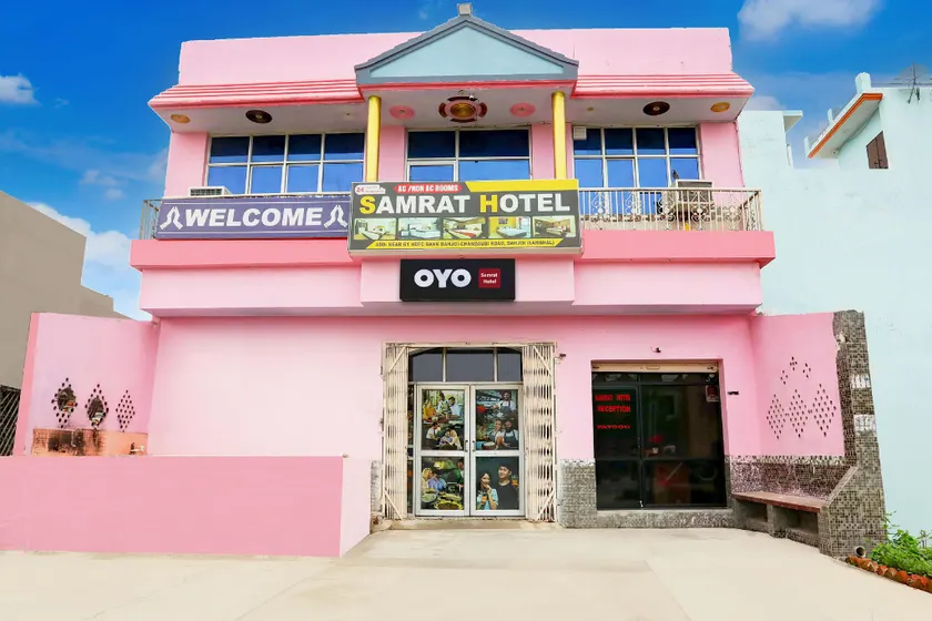 Hotel O SAMRAT HOTEL - Image 1