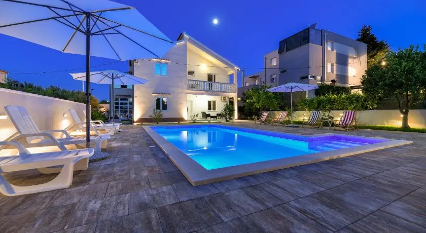 Pool house LUKA - Image 1