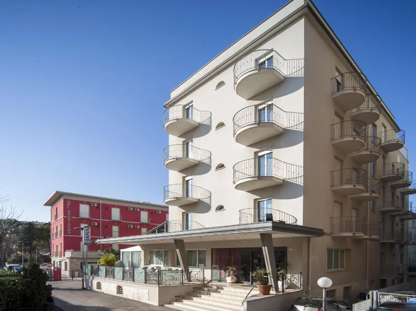 Hotel Jana - TOP BREAKFAST - Image 1