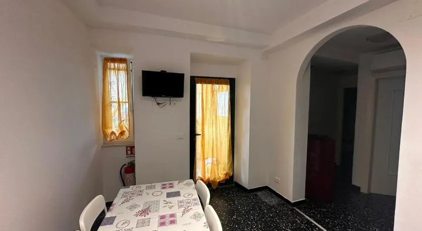 Casa con terrazza nel verde - Image 1