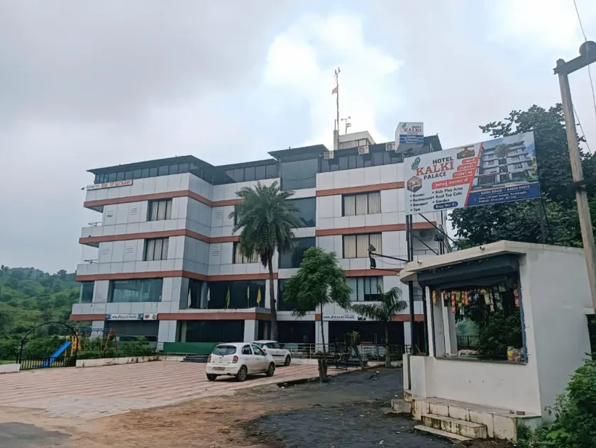 Hotel Kalki Palace - Image 1