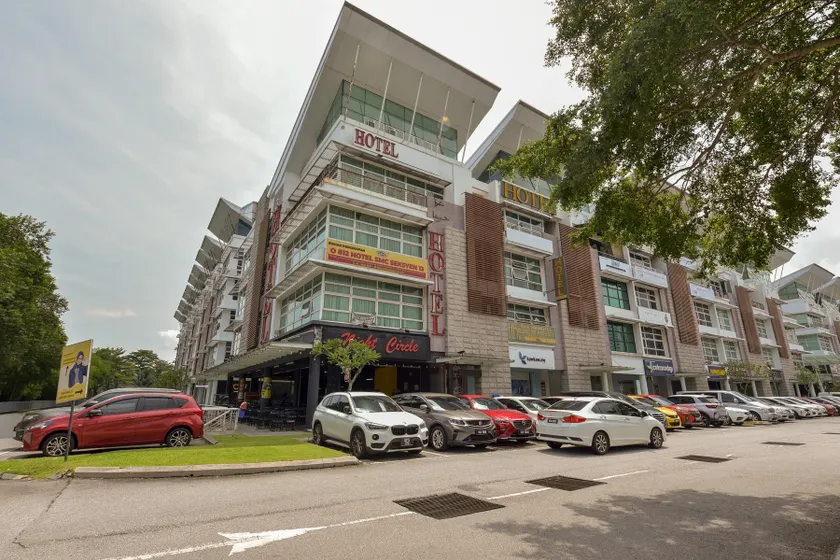 SMC Hotel Seksyen 13 - Image 1
