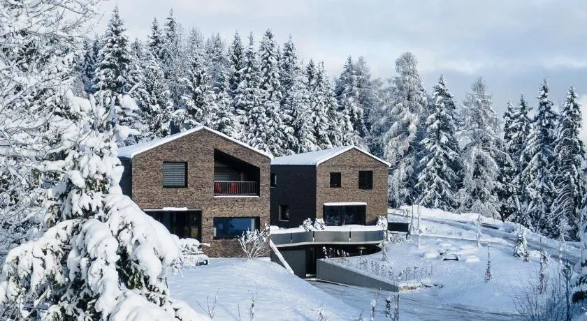 Modernes Architektur-Chalet mit Alpenpanorama - Image 1