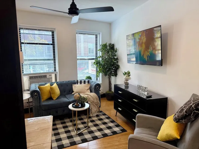 Boutique Apartment - Image 1