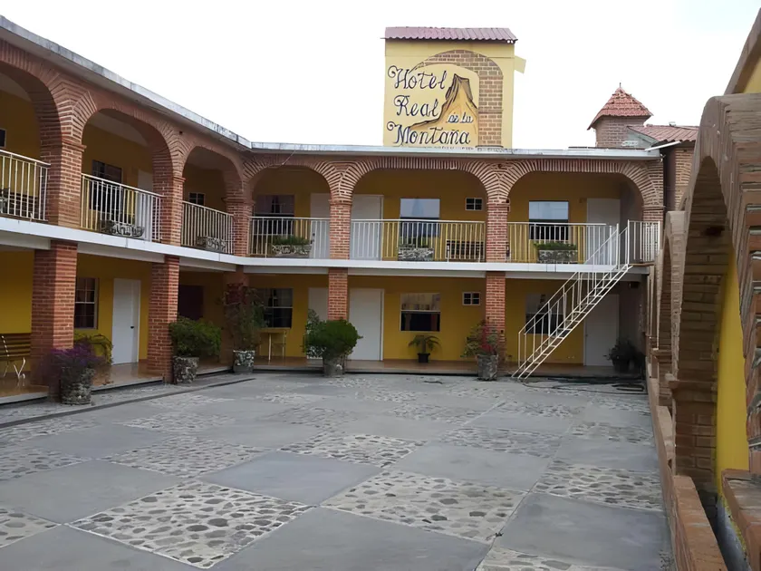 Hotel Real de la Montaña - Image 1