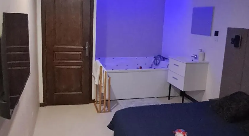 Chambre bain balneo indépendante - Image 1