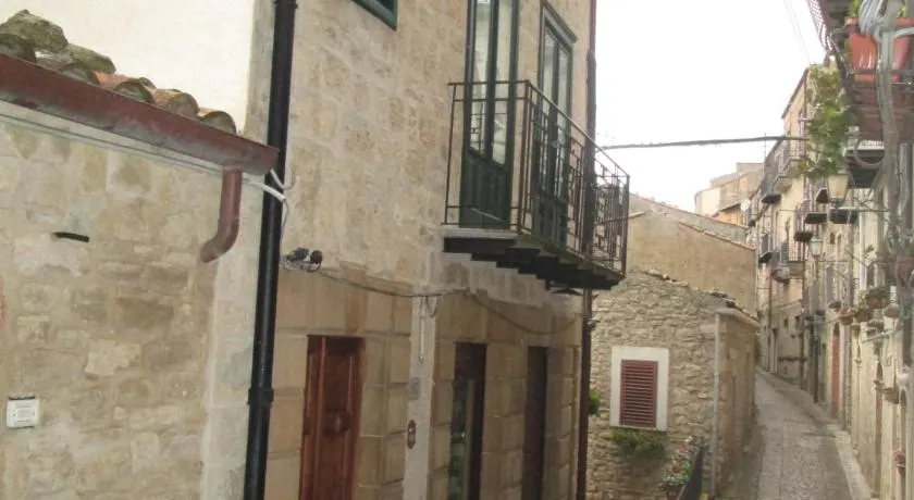 Casa e Putia - Image 1