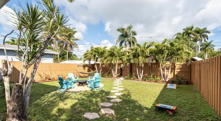 Tropical Retreat - close to the Beach & to Hard Rock Stadium - Image 1