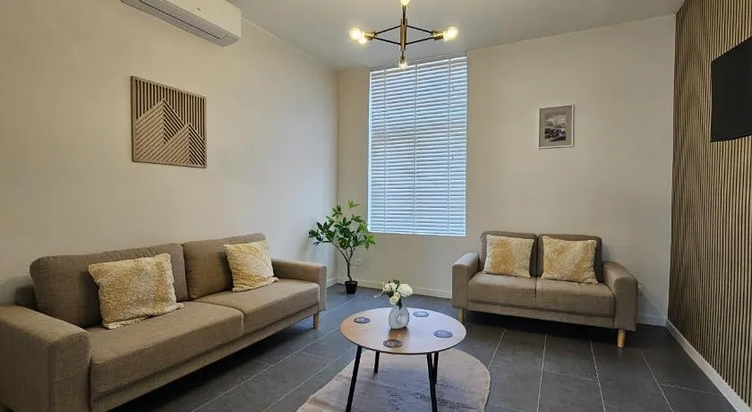 EMM Guesthouse - Image 1