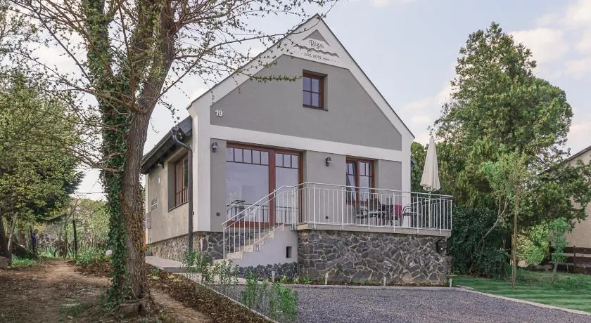 Riza villa - Image 1