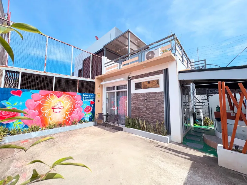 BMF Homestay Jacuzzi Villa 1 - Image 1