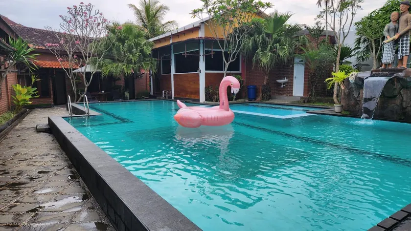 Siti Villa Srimpi - Image 1