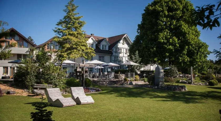 Hotel und Restaurant Wolfensberg - Image 1