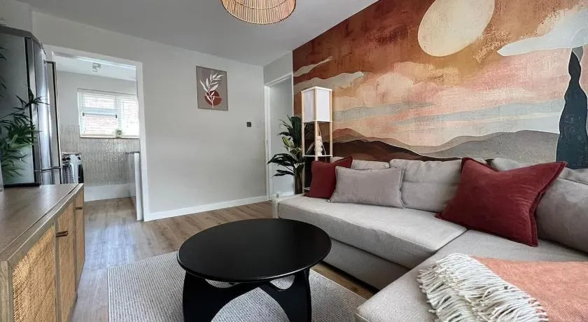 Stunning and Peaceful 2 bed Flat 10 mins from Stansted Airport - Image 1