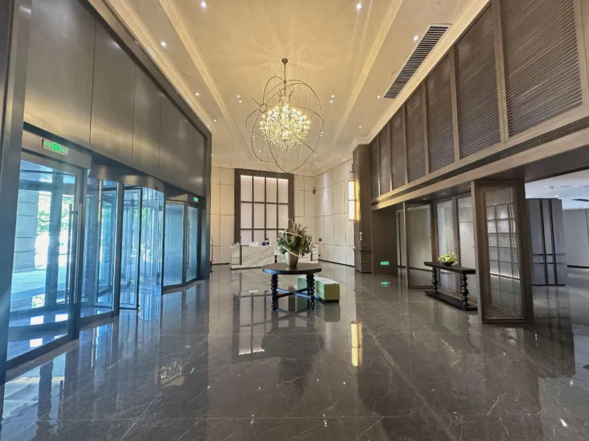 Changzheng Hotel - Image 1