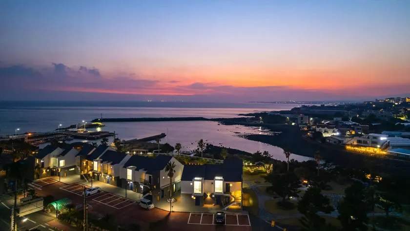 Jeju Badayeon Villa - Image 1