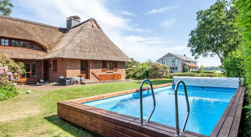 Ferienhaus REETselig mit Pool Sauna - Image 1