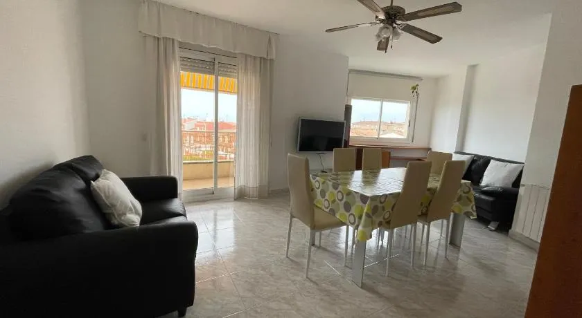 Apartamento para 7 personas en Calafell, Barcelona. - Image 1