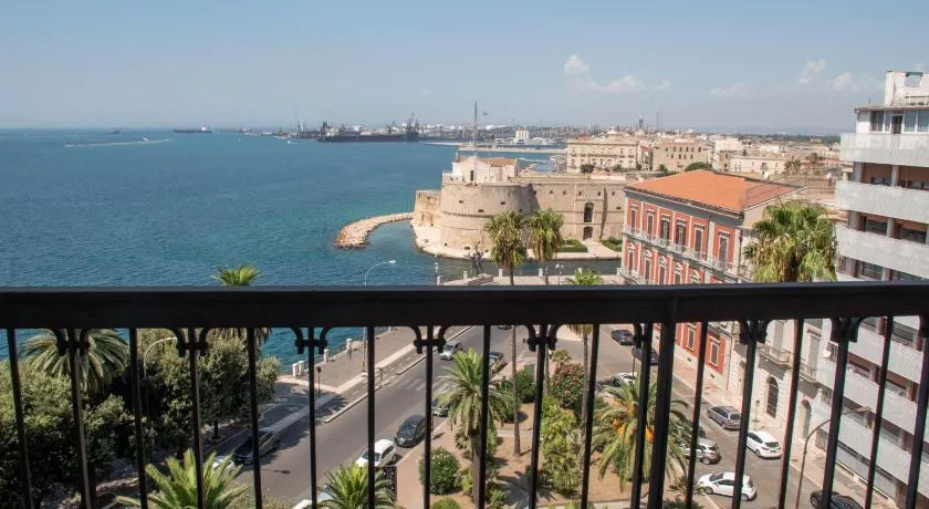 Aragona Luxury Apartment - Fronte Mare - Image 1