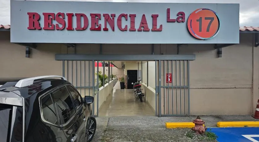 Residencial hotel la 17 - Image 1