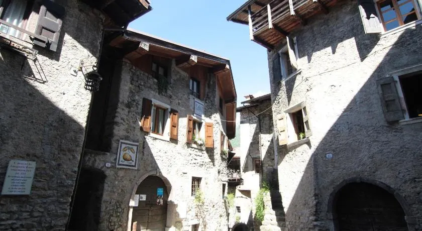 La Piazzetta di Canale B&B - Image 1